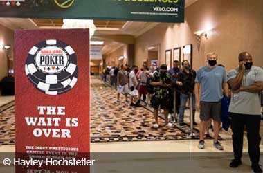 Poker Players Complain About Queues and Over Priced Food At 2021 WSOP